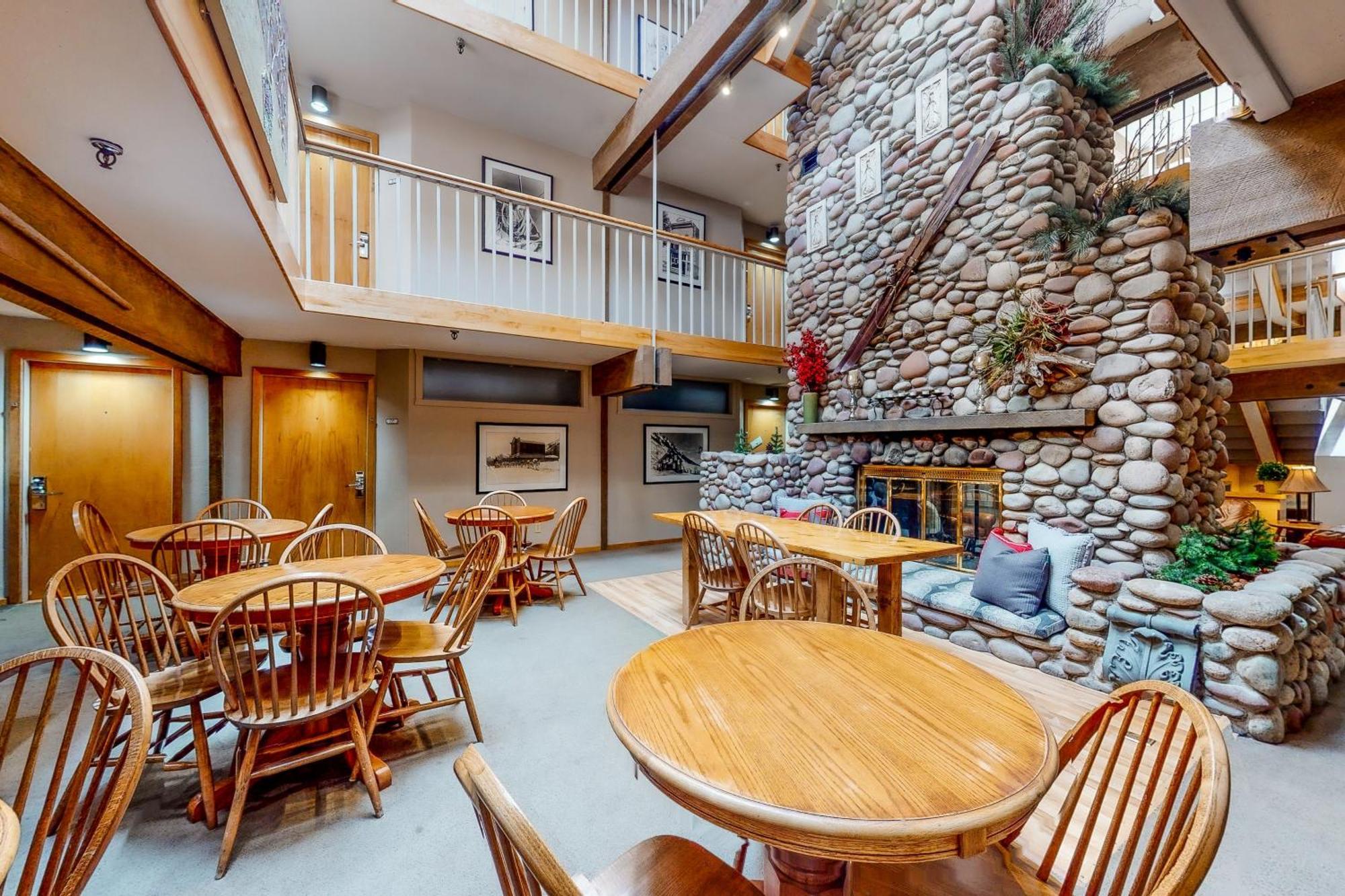 Mountain Lodge Telluride Room photo